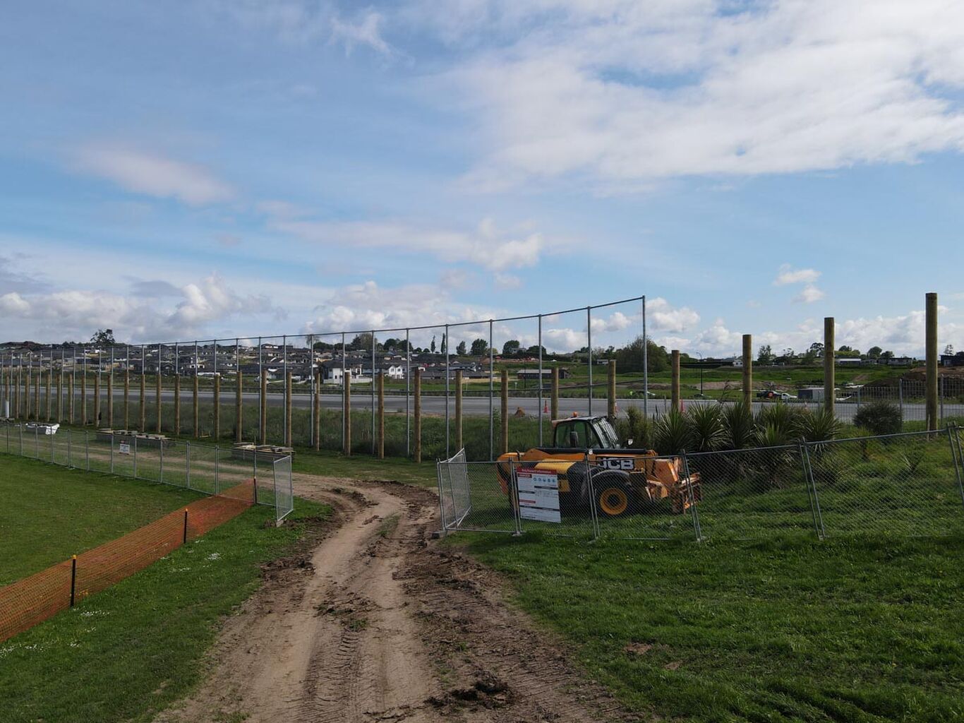 Rototuna High School, Hamilton - Noise Barrier Wall